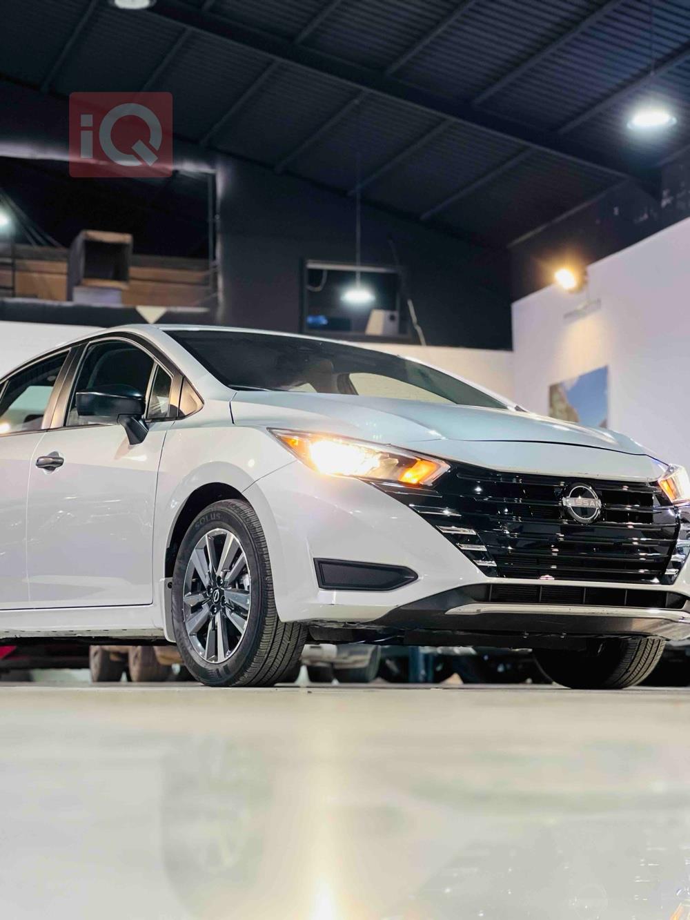 نیسان ڤێرسا